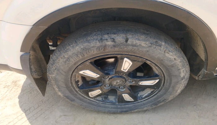 2015 Mahindra XUV500 W8, Diesel, Manual, 1,09,151 km, tyre