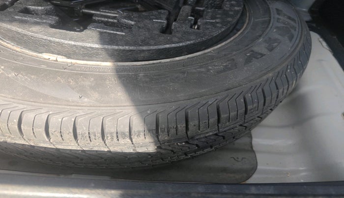 2018 Hyundai Creta E PLUS 1.6 PETROL, Petrol, Manual, 59,156 km, tyre