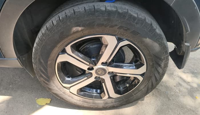 2022 Tata NEXON EV XZ PLUS, Electric, Automatic, 80,000 km, tyre