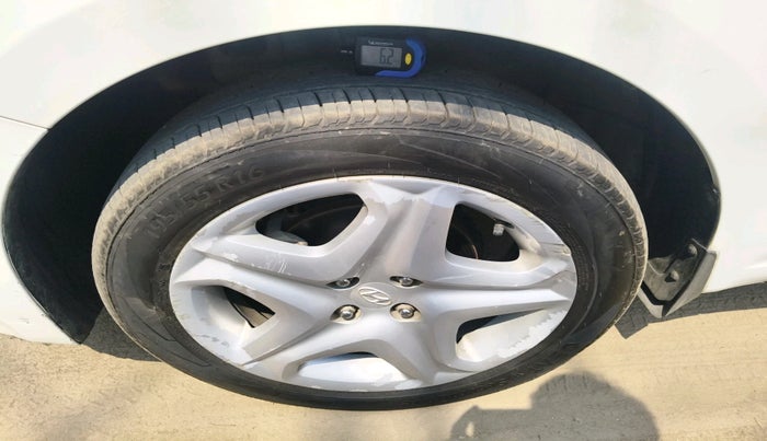 2017 Hyundai Elite i20 ASTA 1.2, Petrol, Manual, 64,553 km, tyre