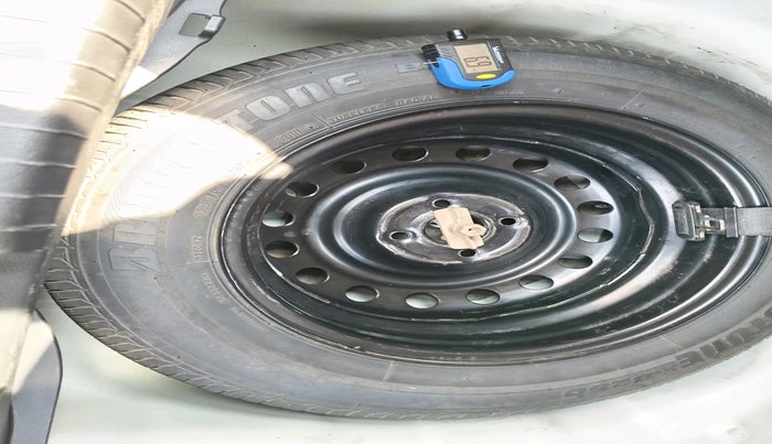 2017 Hyundai Elite i20 ASTA 1.2, Petrol, Manual, 64,553 km, tyre