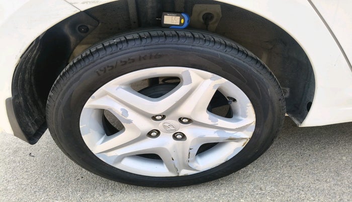 2017 Hyundai Elite i20 ASTA 1.2, Petrol, Manual, 64,553 km, tyre