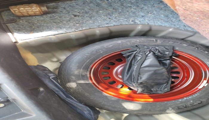 2023 Nissan MAGNITE XL, Petrol, Manual, 23,611 km, tyre