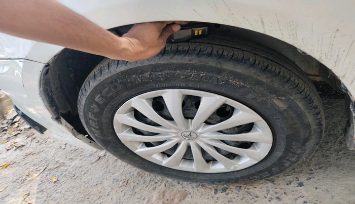 2017 Maruti Swift Dzire VXI, Petrol, Manual, 45,326 km, tyre