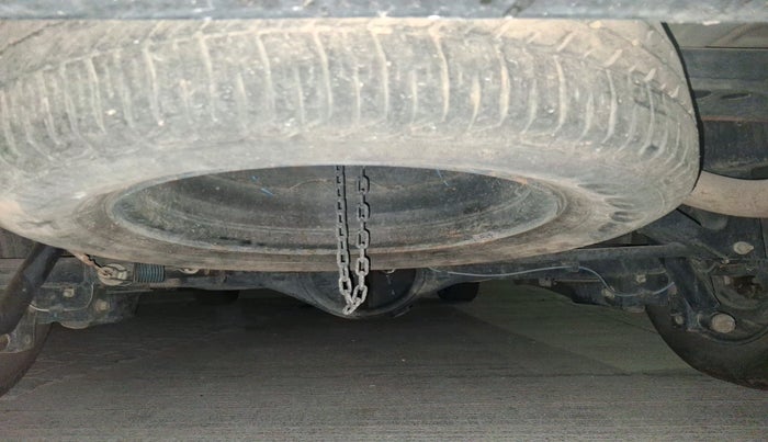 2015 Toyota Innova 2.5 GX 8 STR, Diesel, Manual, 72,595 km, tyre