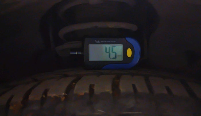 2017 Tata Tiago XZA PETROL, Petrol, Automatic, 28,292 km, tyre