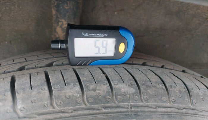 2021 KIA SONET HTX 1.0 IMT, Petrol, Manual, 81,114 km, tyre