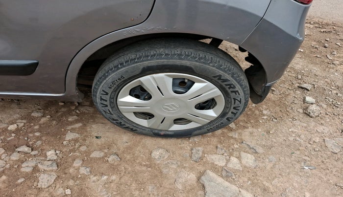 2016 Maruti Wagon R 1.0 VXI, CNG, Manual, 1,33,869 km, tyre