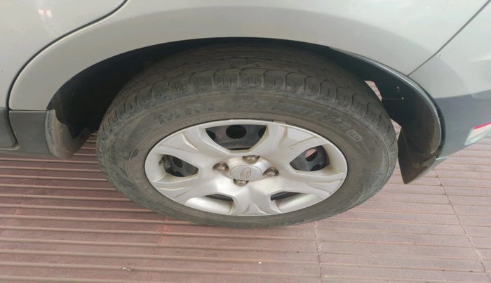 2014 Ford Ecosport TREND 1.5L DIESEL, Diesel, Manual, 1,10,328 km, tyre