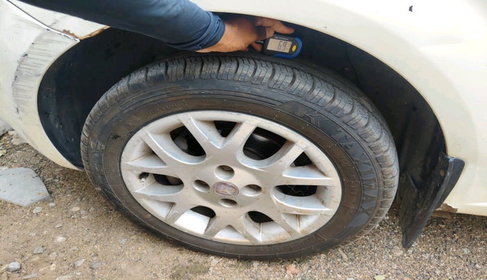 2011 Fiat Grand Punto Emotion 1.3, Diesel, Manual, 82,920 km, tyre