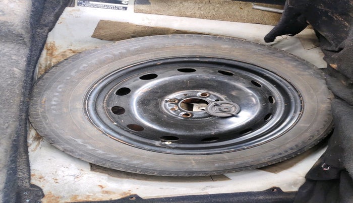 2011 Fiat Grand Punto Emotion 1.3, Diesel, Manual, 82,920 km, tyre