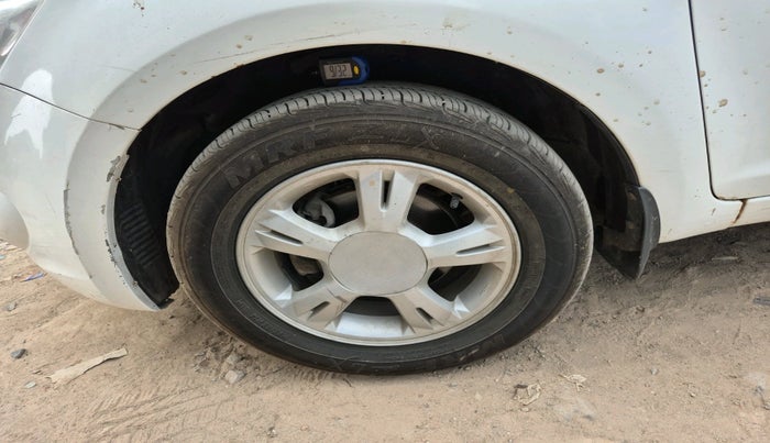 2011 Hyundai i20 SPORTZ (O) 1.2, Petrol, Manual, 88,445 km, tyre