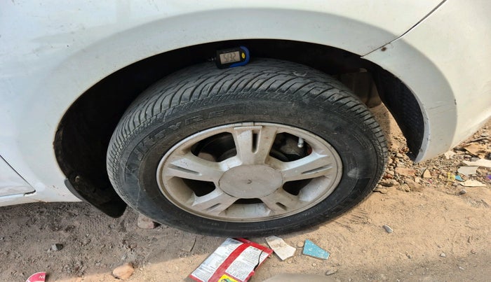 2011 Hyundai i20 SPORTZ (O) 1.2, Petrol, Manual, 88,445 km, tyre