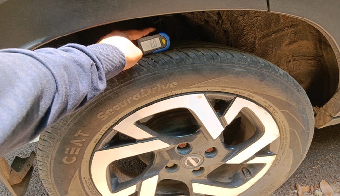 2022 Nissan MAGNITE XV PREMIUM TURBO CVT, Petrol, Automatic, 25,732 km, tyre