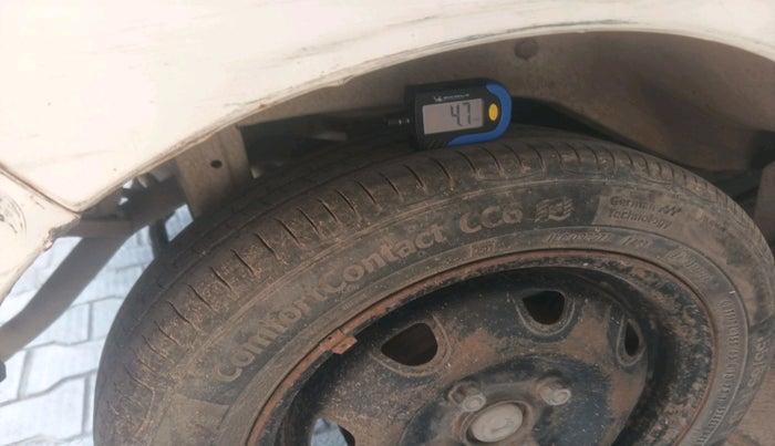 2015 Maruti Alto K10 VXI, Petrol, Manual, 1,02,860 km, tyre