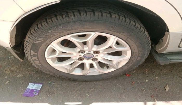 2014 Ford Ecosport TITANIUM 1.5L DIESEL, Diesel, Manual, 1,38,987 km, tyre