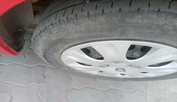 2013 Honda Brio S MT, Petrol, Manual, 65,653 km, tyre