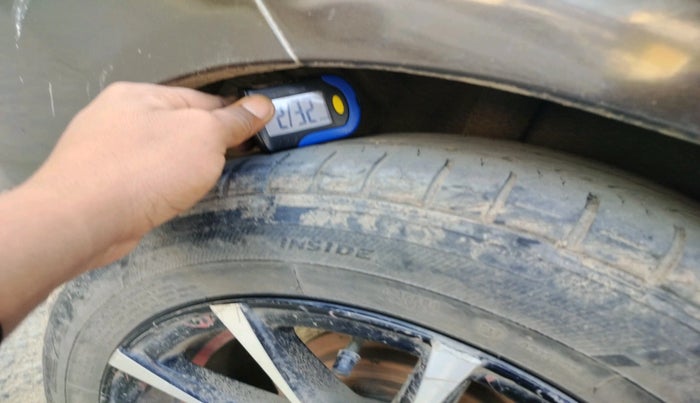 2015 Honda Amaze 1.2L I-VTEC S, CNG, Manual, 1,33,528 km, tyre