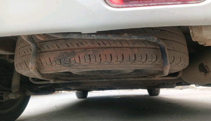 2014 Maruti Ertiga VXI, Petrol, Manual, 81,494 km, tyre