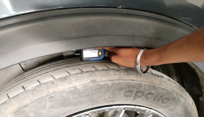 2023 KIA CARENS PRESTIGE 1.5 PETROL 7 STR, Petrol, Manual, 74,124 km, tyre