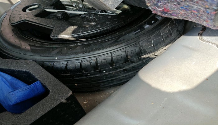 2019 Maruti Ciaz ALPHA 1.5 SHVS PETROL, Petrol, Manual, 1,08,124 km, tyre