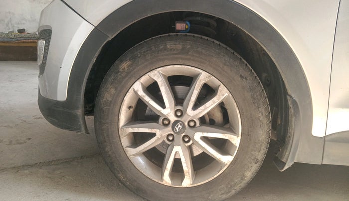 2014 Hyundai Santa Fe 2 WD, Diesel, Manual, 1,12,553 km, tyre