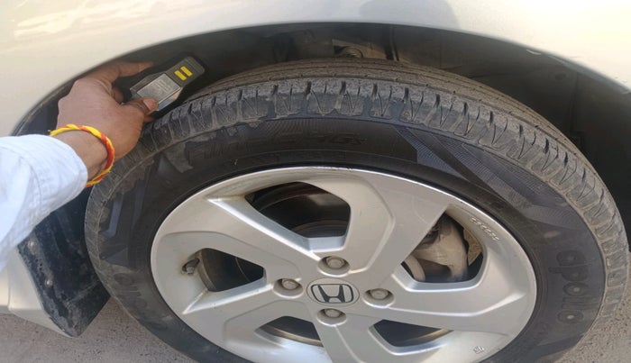 2016 Honda City 1.5L I-VTEC V MT, Petrol, Manual, 76,927 km, tyre