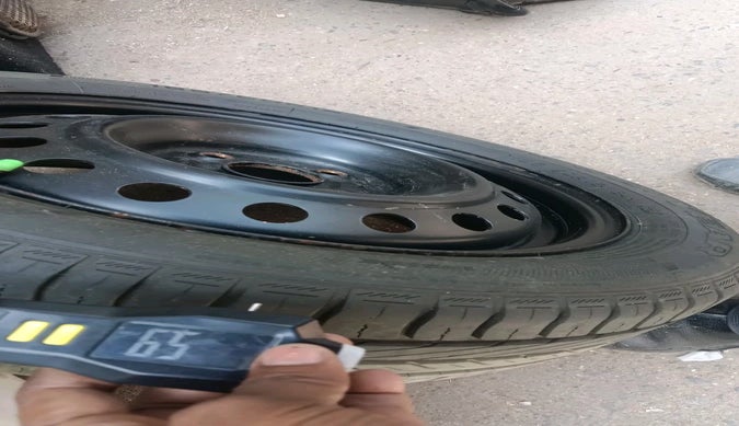 2011 Toyota Etios V, Petrol, Manual, 59,805 km, tyre