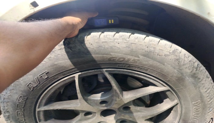 2017 Mahindra XUV500 W6 1.99, Diesel, Manual, 1,90,847 km, tyre