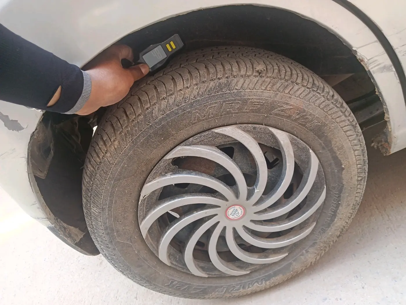 2012 Maruti Wagon R 1.0 LXI CNG, CNG, Manual, 1,25,000 km, tyre