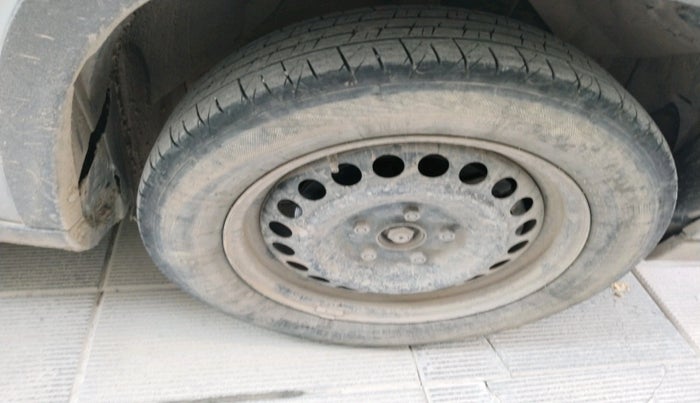 2017 Maruti Vitara Brezza VDI, Diesel, Manual, 70,978 km, tyre