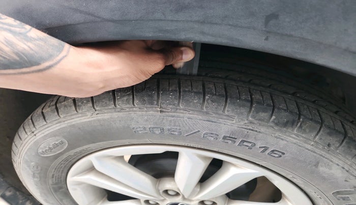 2017 Hyundai Creta SX PLUS 1.6 PETROL, Petrol, Manual, 12,870 km, tyre