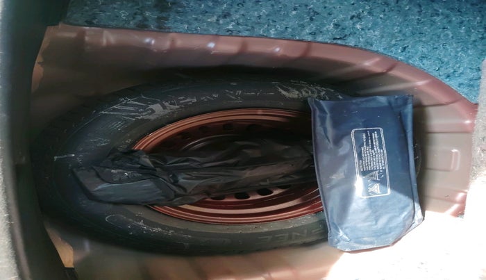 2024 Nissan MAGNITE XE, Petrol, Manual, 36,967 km, tyre