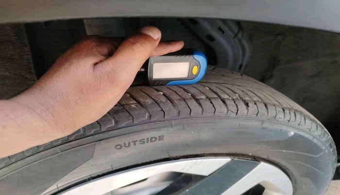 2024 Nissan MAGNITE XE, Petrol, Manual, 36,967 km, tyre