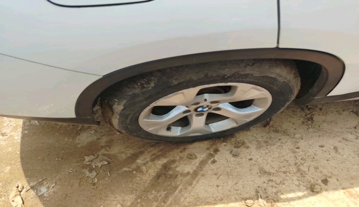 2011 BMW X1 sDrive20d, Diesel, Automatic, 1,20,473 km, tyre