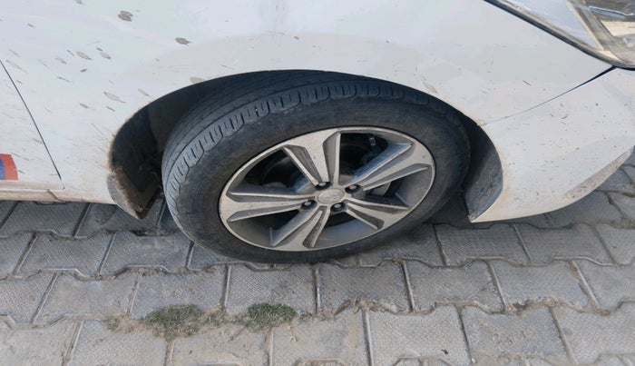 2019 Hyundai Verna 1.6 VTVT SX, Petrol, Manual, 64,058 km, tyre