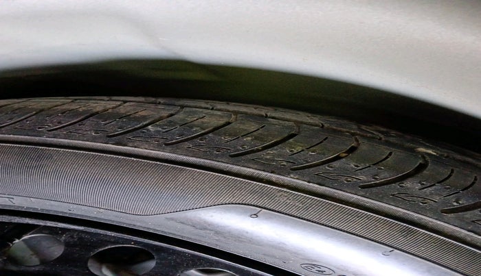 2020 Maruti Baleno ZETA PETROL 1.2, Petrol, Manual, 1,32,426 km, tyre