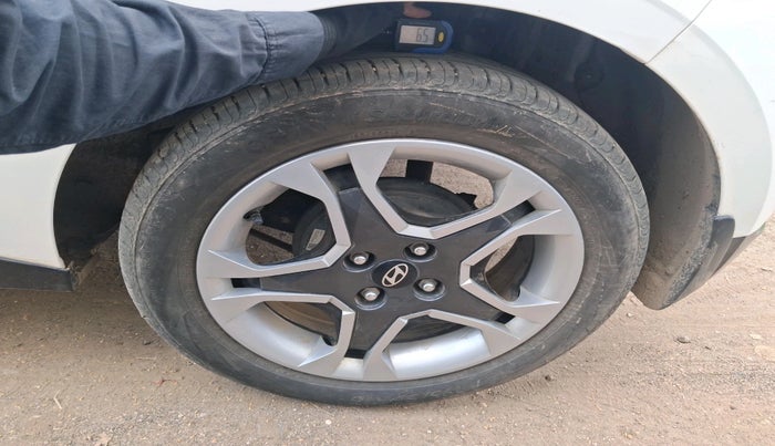 2025 Hyundai NEW I20 SPORTZ 1.2 IVT, Petrol, Automatic, 11,463 km, tyre