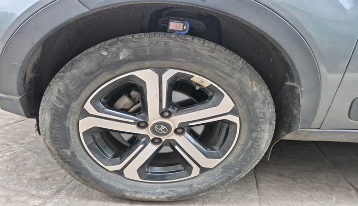 2022 Tata NEXON XZA PLUS PETROL, Petrol, Automatic, 25,649 km, tyre
