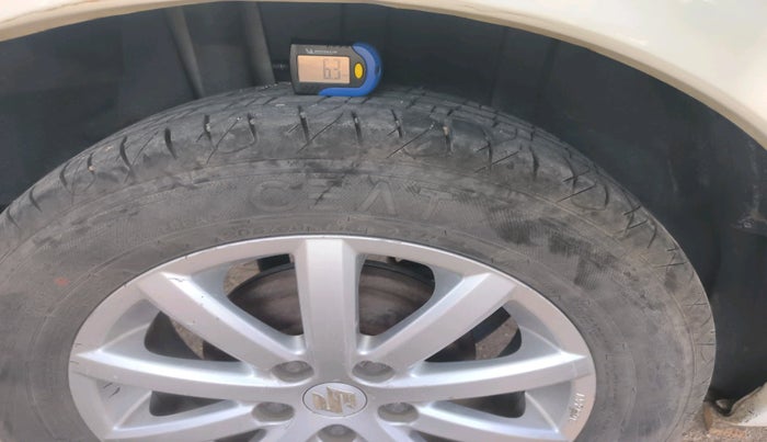 2010 Maruti SX4 VXI, CNG, Manual, 1,61,640 km, tyre