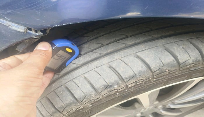 2019 Maruti Ciaz ALPHA  AT 1.5 SHVS PETROL, Petrol, Automatic, 76,739 km, tyre