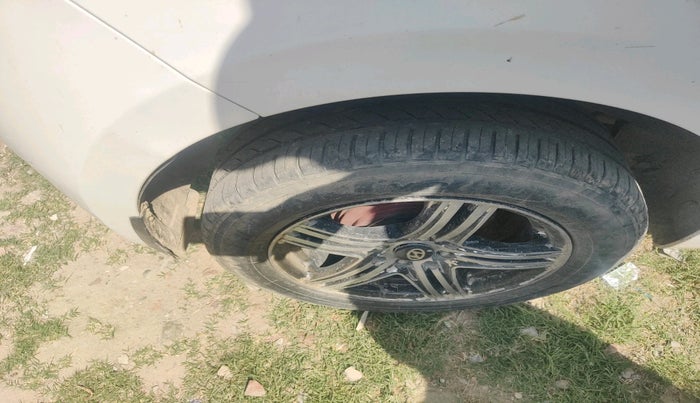 2014 Hyundai Elite i20 MAGNA 1.2, Petrol, Manual, 70,950 km, tyre