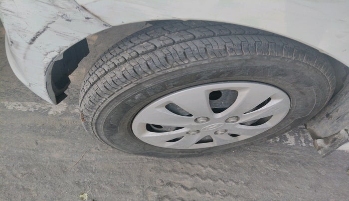 2012 Hyundai i10 MAGNA 1.2, Petrol, Manual, 42,001 km, tyre