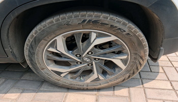 2020 Hyundai Creta SX (O) AT 1.5 DIESEL, Diesel, Automatic, 1,30,508 km, tyre