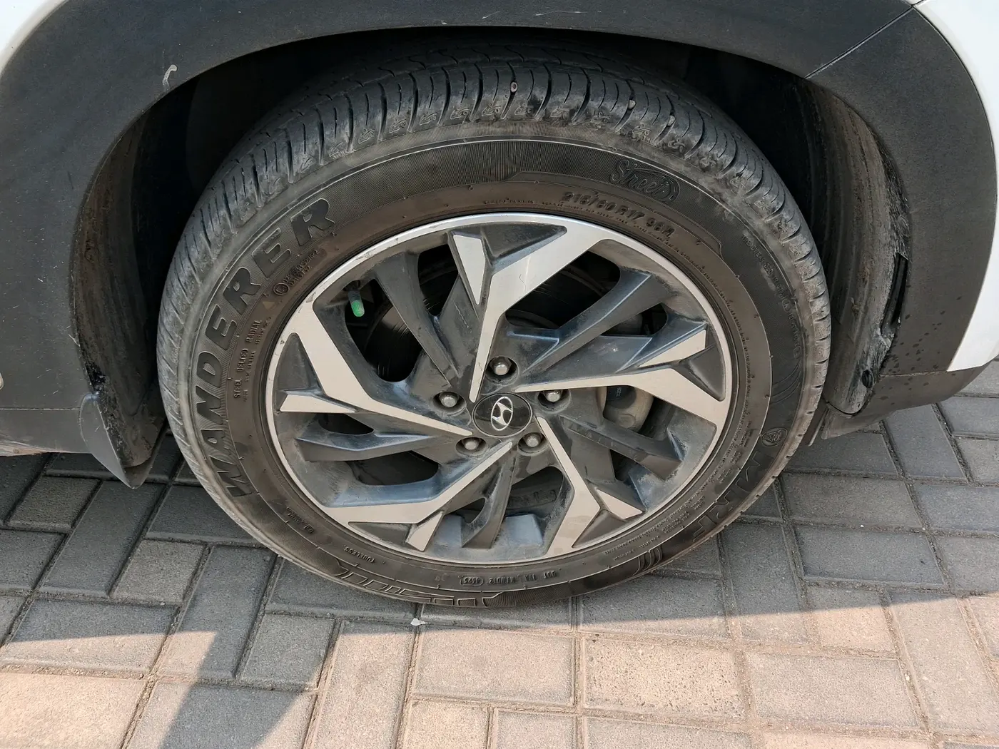 2020 Hyundai Creta SX (O) AT 1.5 DIESEL, Diesel, Automatic, 1,30,508 km, tyre