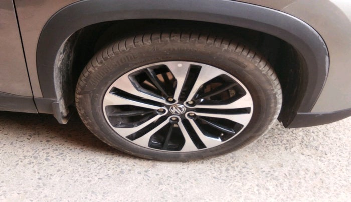 2023 MG HECTOR SMART PRO 2.0 TURBO DIESEL, Diesel, Manual, 90,984 km, tyre