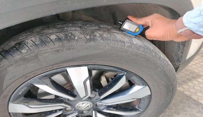 2019 MG HECTOR SHARP 2.0 DIESEL, Diesel, Manual, 1,17,645 km, tyre