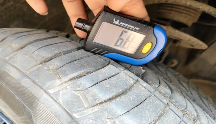 2017 Maruti Baleno DELTA PETROL 1.2, CNG, Manual, 1,37,596 km, tyre