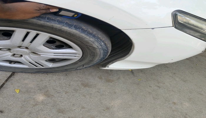 2013 Honda City 1.5L I-VTEC CORPORATE MT, Petrol, Manual, 1,26,098 km, tyre