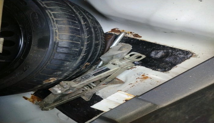 2015 Honda City 1.5L I-VTEC VX, Petrol, Manual, 49,672 km, tyre